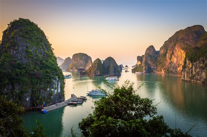 HALONG BAY ONE DAY TOUR LUXURY ( EVERY MORNING )